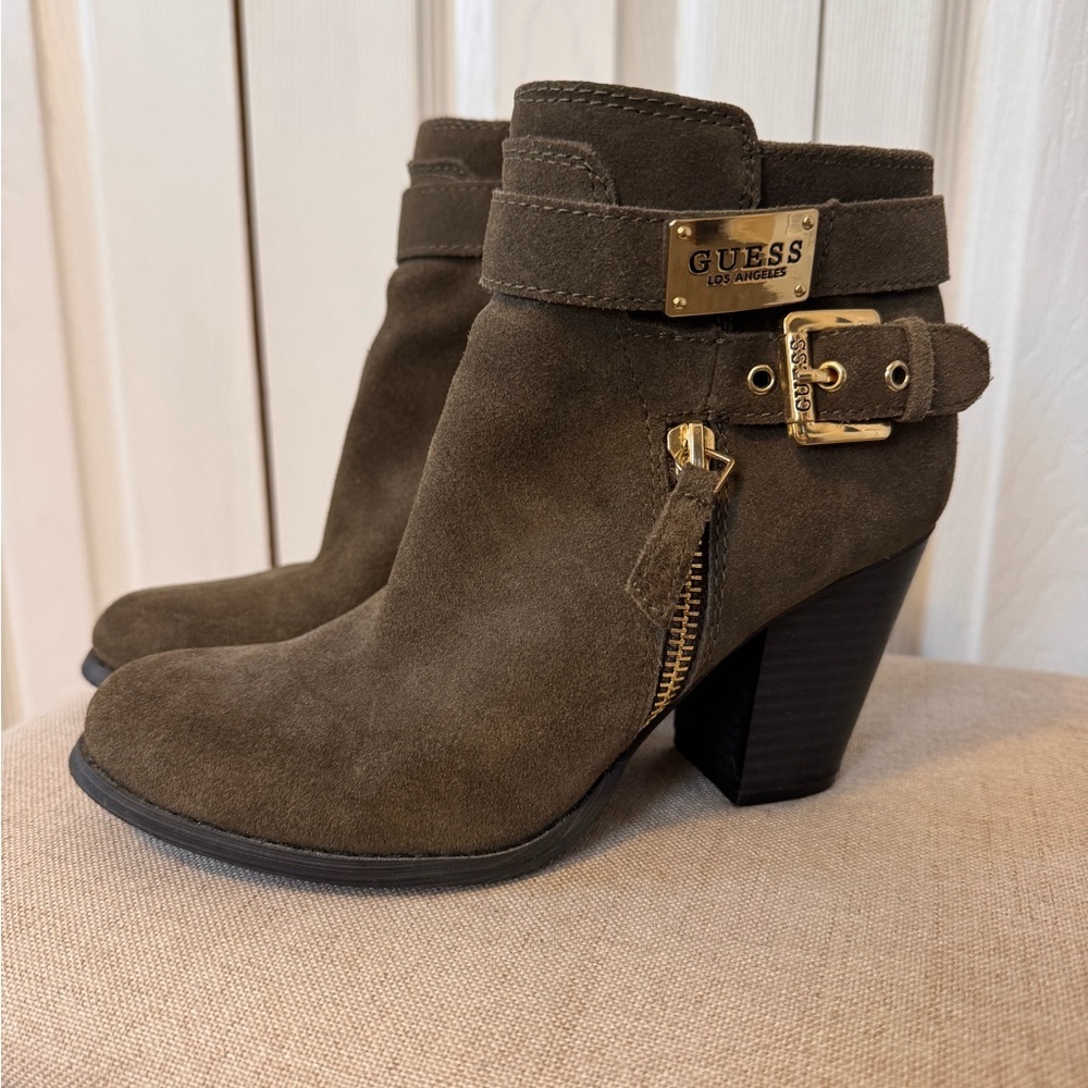 GUESS Women's Army Olive Green Ankle Boots Size 5.5 with Gold Accent Zippers - Picture 2 of 16